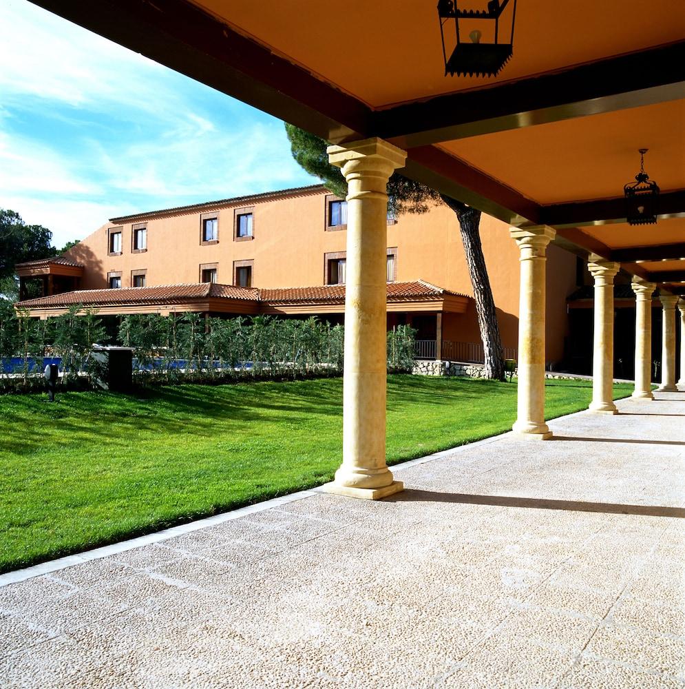 Parador De تورذيسييّس المظهر الخارجي الصورة